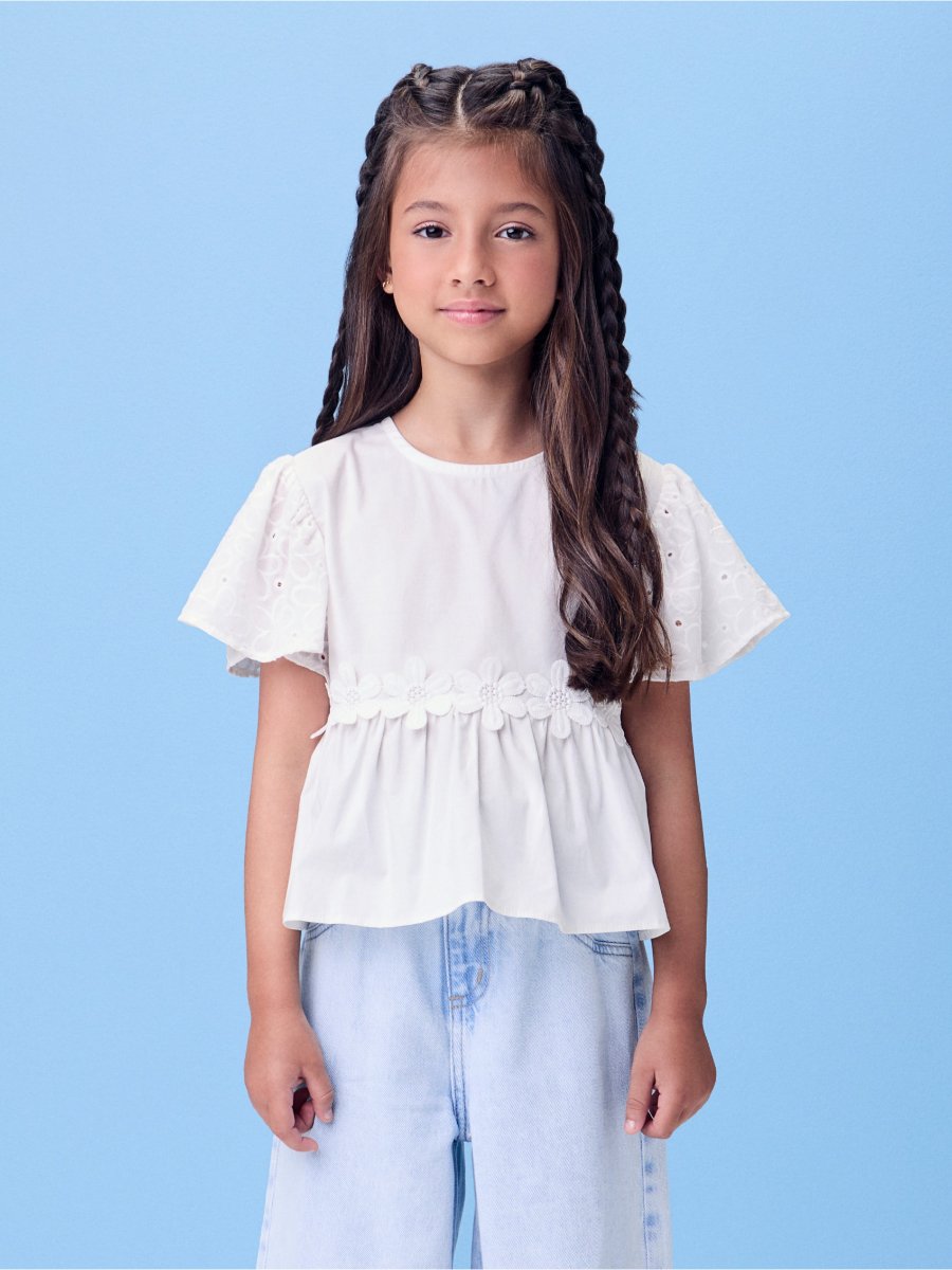 Off Blouse with Laise Sleeves