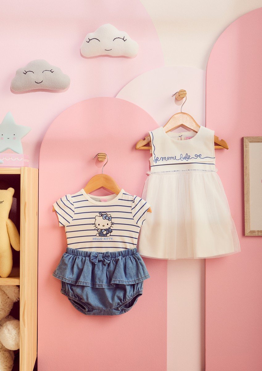 Jeans Shorts with Ruffles and Bow